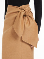 Straight skirt in lightweight camel hair