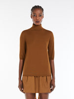 Wool knit turtleneck jumper