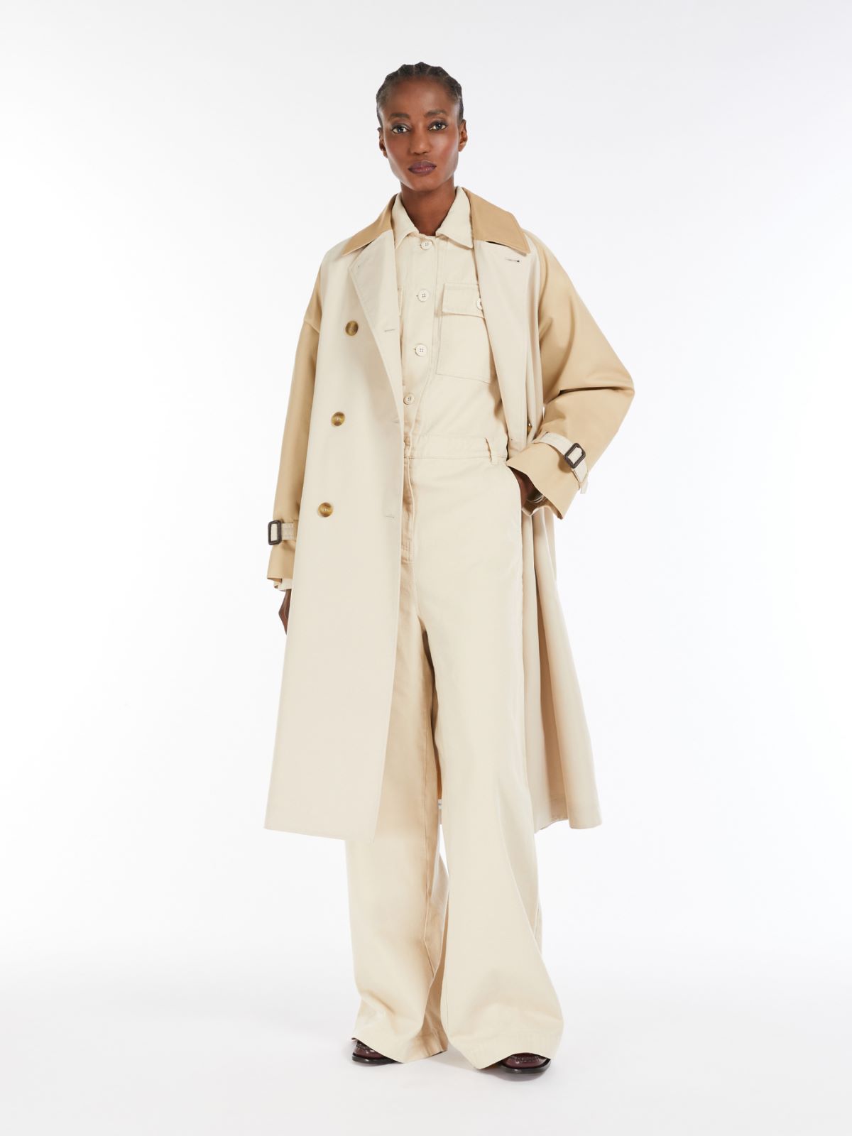 Reversible trench coat in water-repellent gabardine