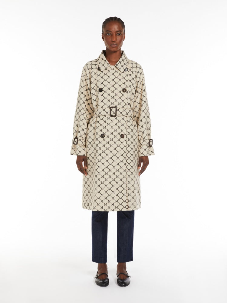 Double-breasted trench coat in water-repellent jacquard