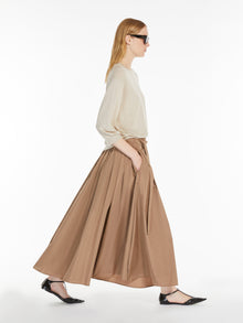 Pleated water-repellent taffeta skirt