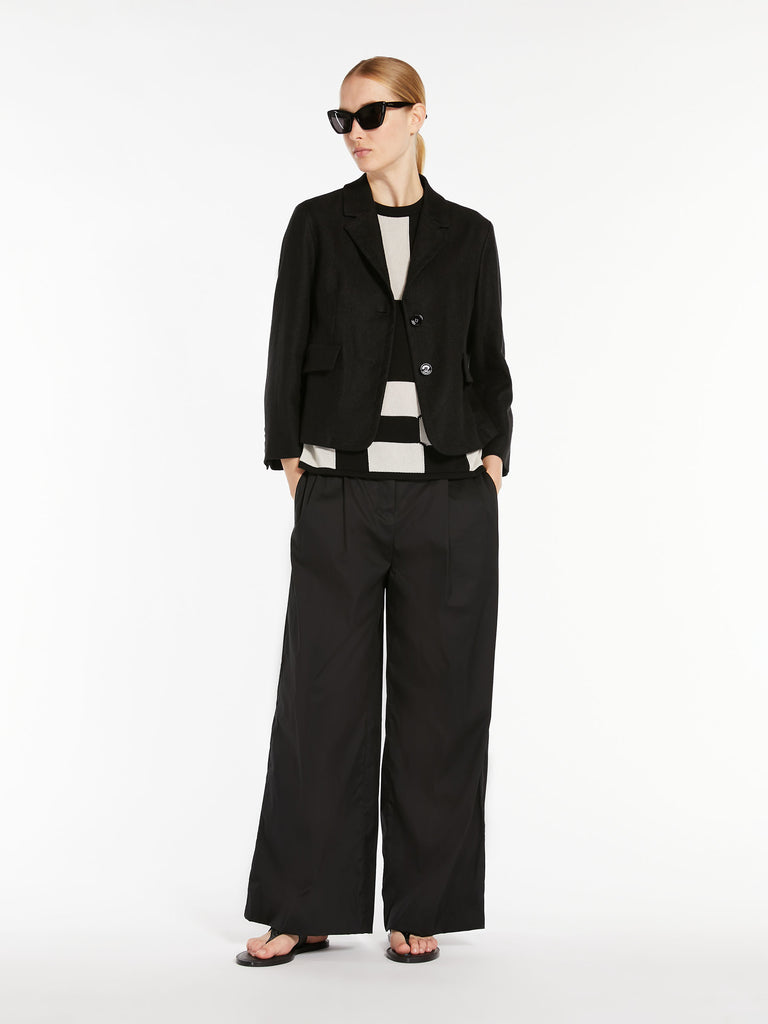 Pleated poplin trousers