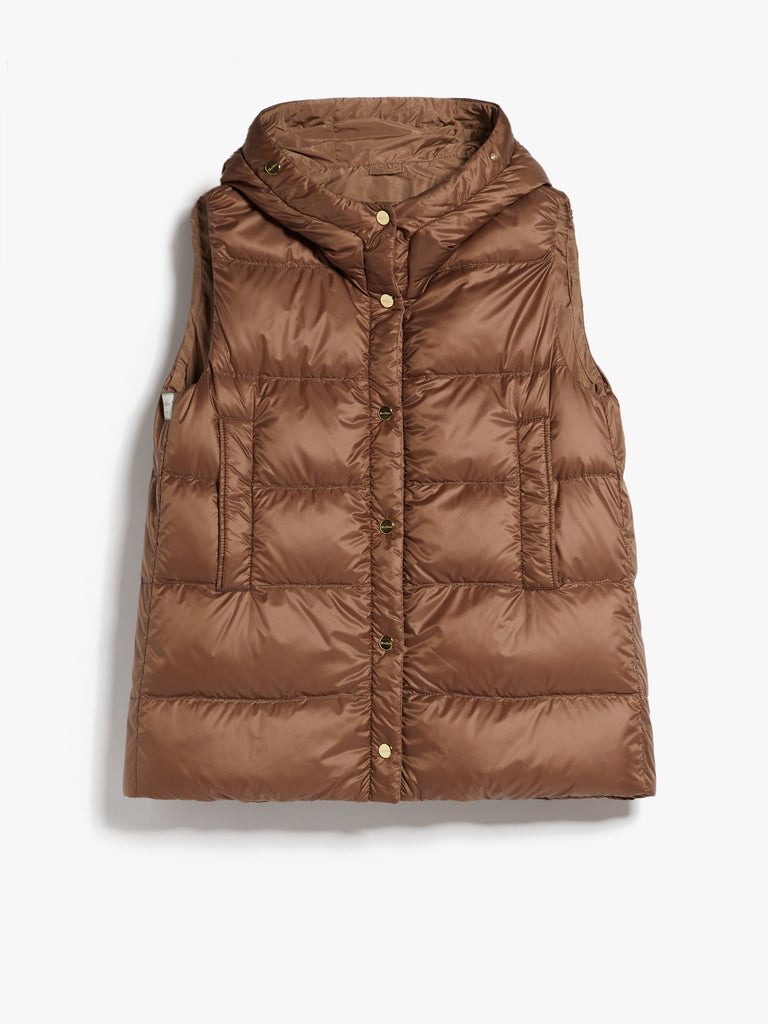 Reversible gilet in water-resistant fabric