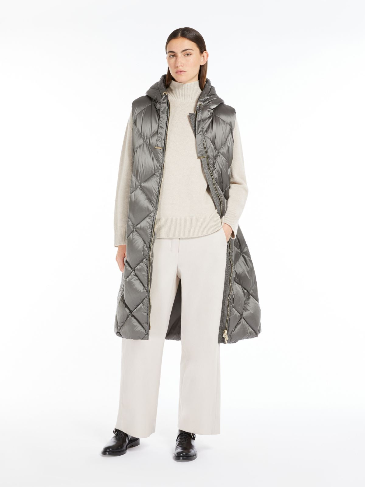 Water-repellent midi gilet