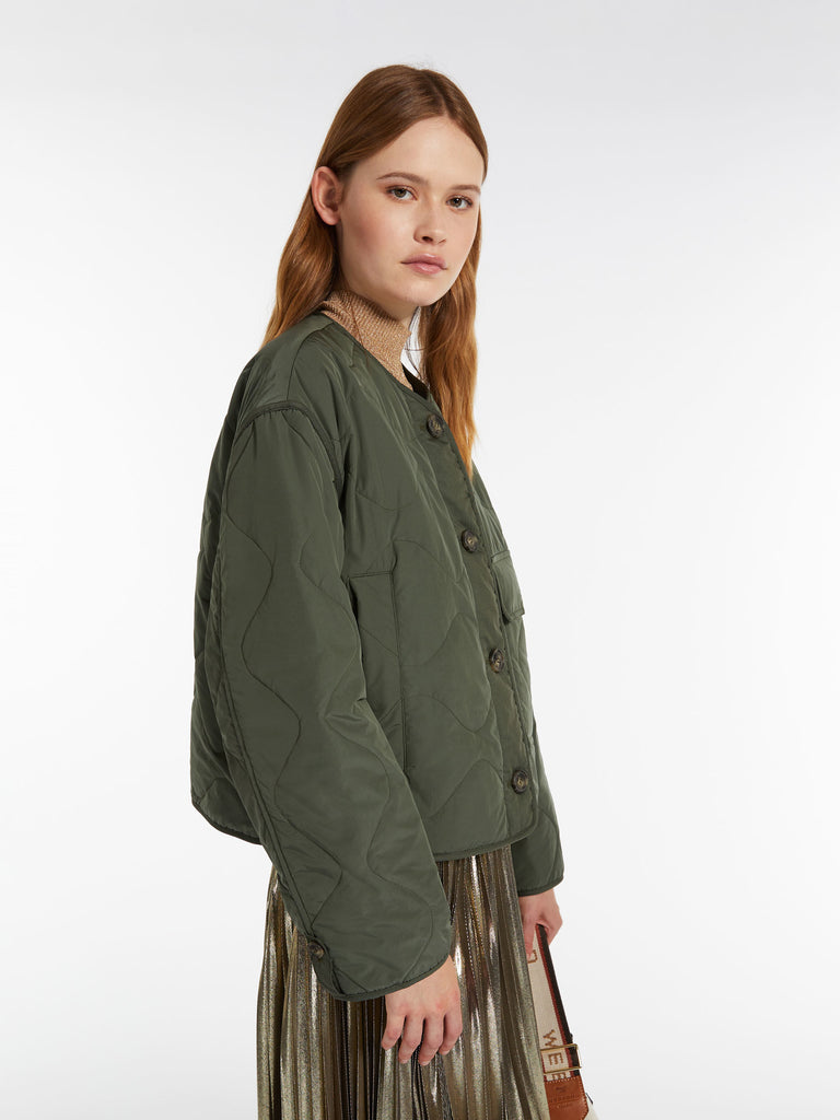 Water-repellent fabric quilted jacket