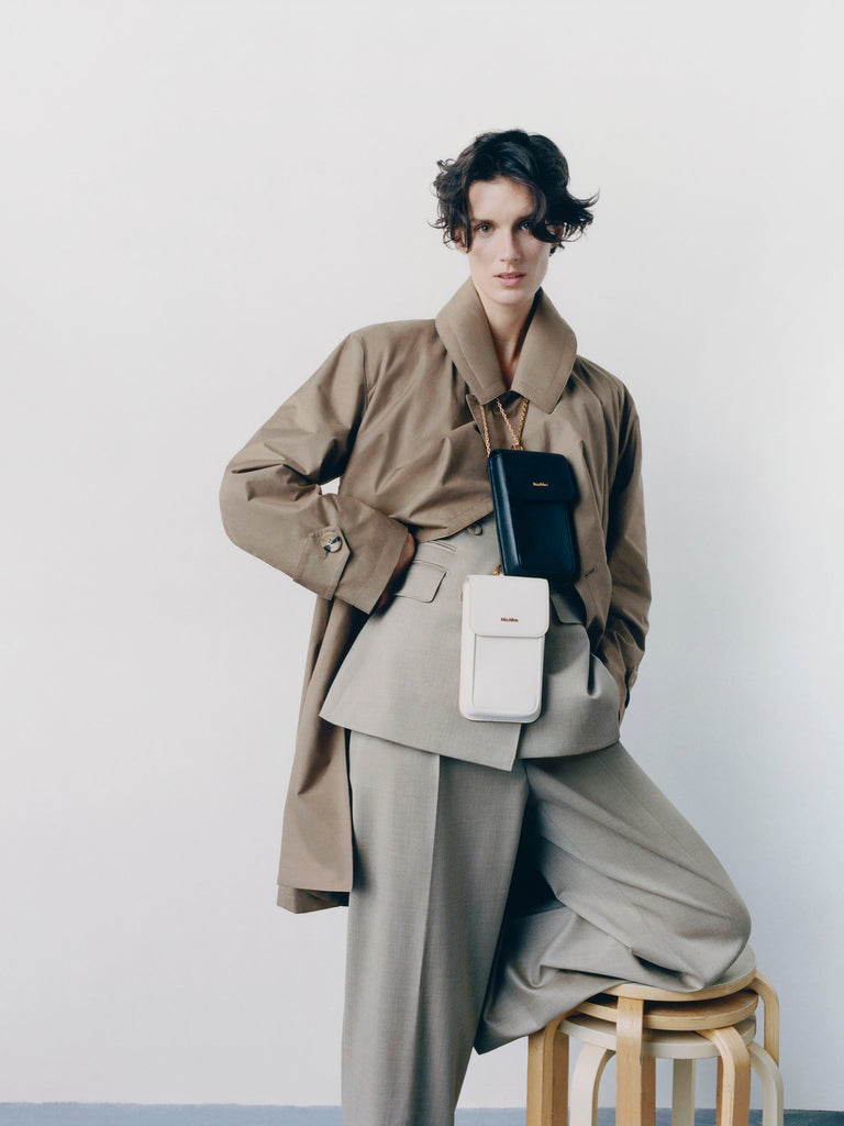 Oversized trench coat in water-resistant cotton twill